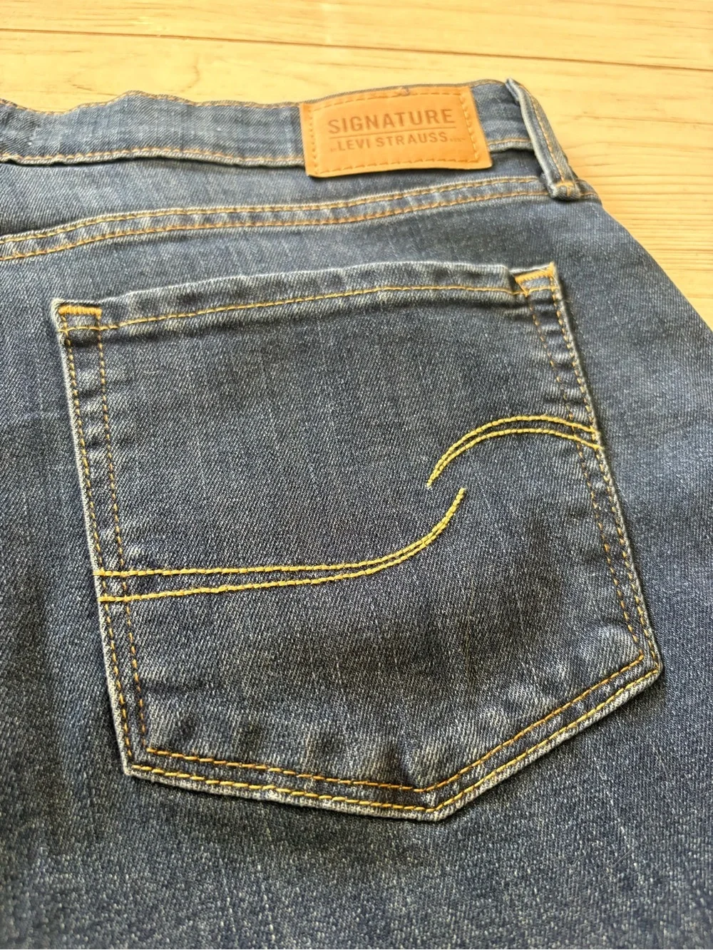 Levi's Dark Blue Cuffed Denim Shorts | Size 12 (W31)